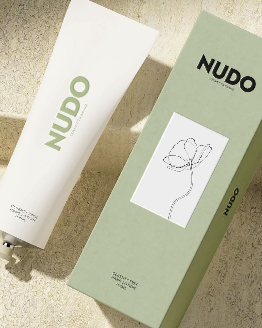 Nudo, tubo e scatola